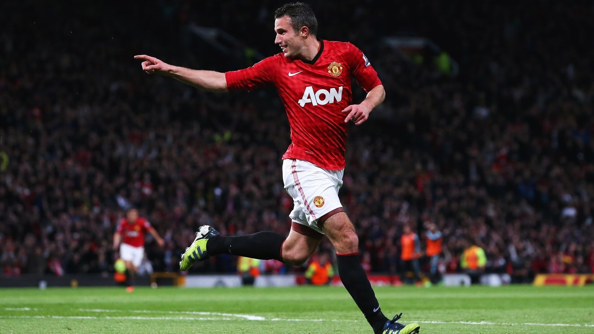 戈麦斯终场绝杀！拜仁补时奇迹逆转巴萨，诺坎普之夜见证新关键先生诞生