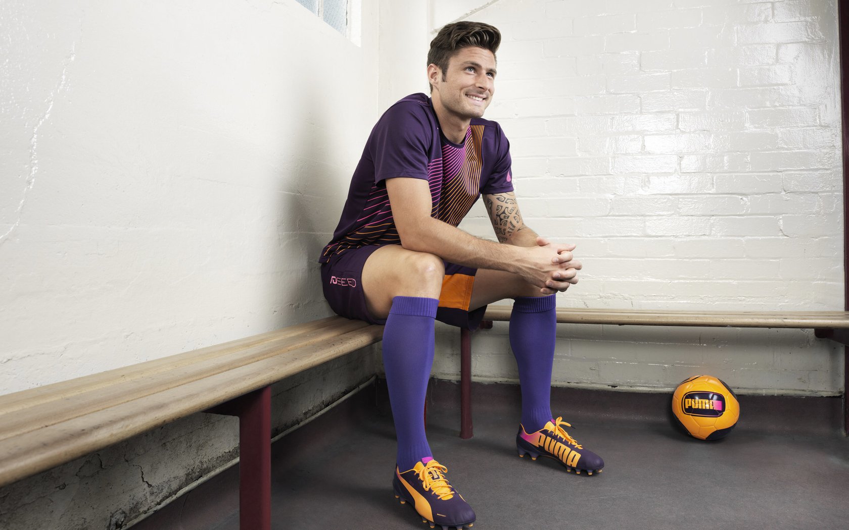 开云体育在线-欧洲风暴与亚洲闪电，波兰队轻取瑞典队，张本智和刷新纪录的双重震撼